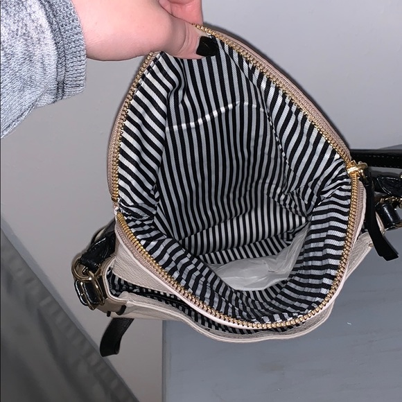 Authentic Kate Spade cross body purse - Picture 6 of 7